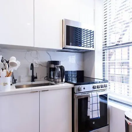 69-3D Prime Lower East East Brand New 1Br Apt